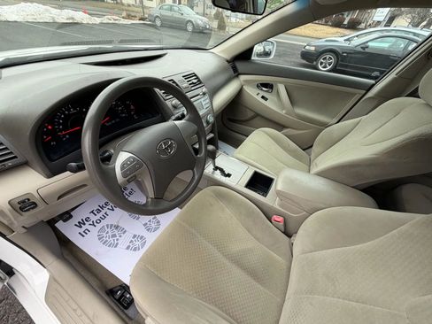 Used 2009 Toyota Camry LE image 10