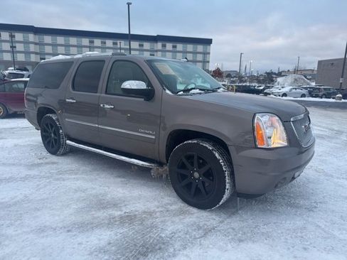 Used 2013 GMC Yukon XL Denali image 13