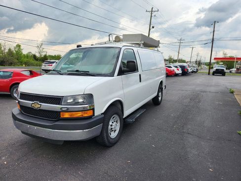 Used 2016 Chevrolet Express 3500 image 15