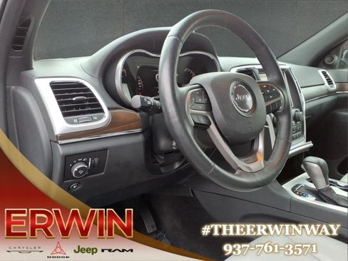 Used 2018 Jeep Grand Cherokee Limited AWD/4WD image 14