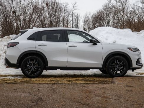 New 2026 Honda HR-V Sport image 3