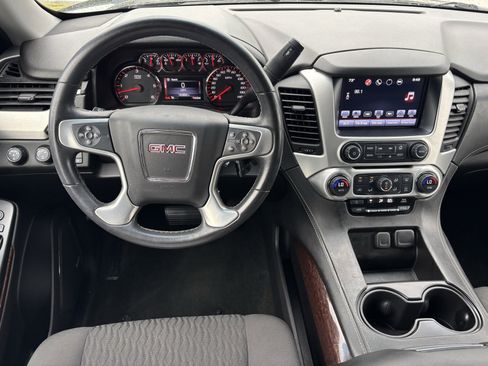 Used 2016 GMC Yukon SLE w/ HD Trailering Package image 9