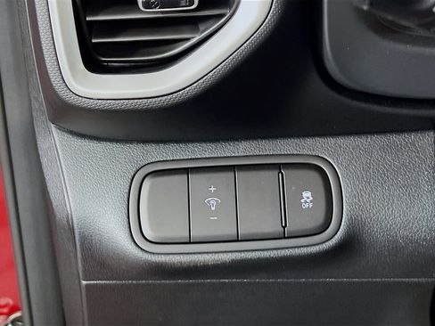Certified 2026 Hyundai Venue SEL FWD image 9