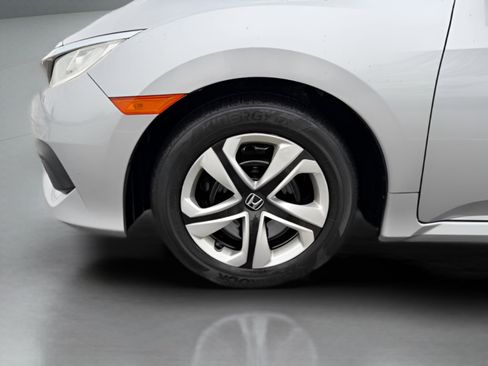 Used 2018 Honda Civic LX image 32