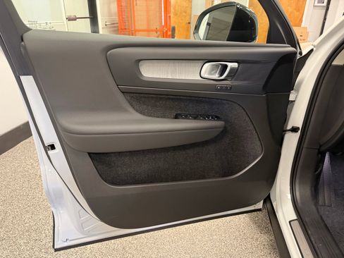 New 2026 Volvo XC40 B5 Plus w/ Protection Package Premier image 20