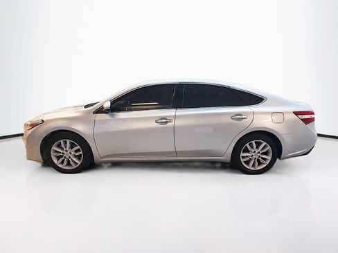 Used 2014 Toyota Avalon XLE Premium image 4