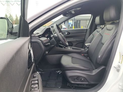 New 2026 Jeep Compass Trailhawk image 12