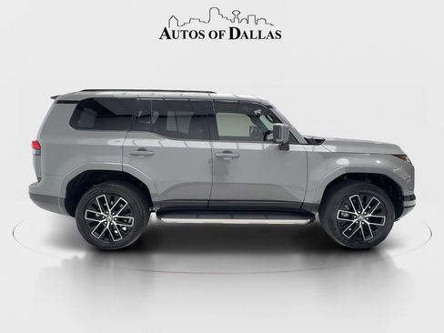 Used 2025 Lexus GX 550 w/ Accessory Package (Z1) image 9