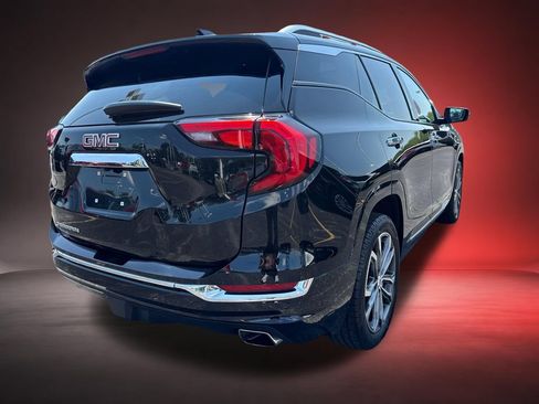 Certified 2020 GMC Terrain Denali w/ Denali Premium Package FWD image 4