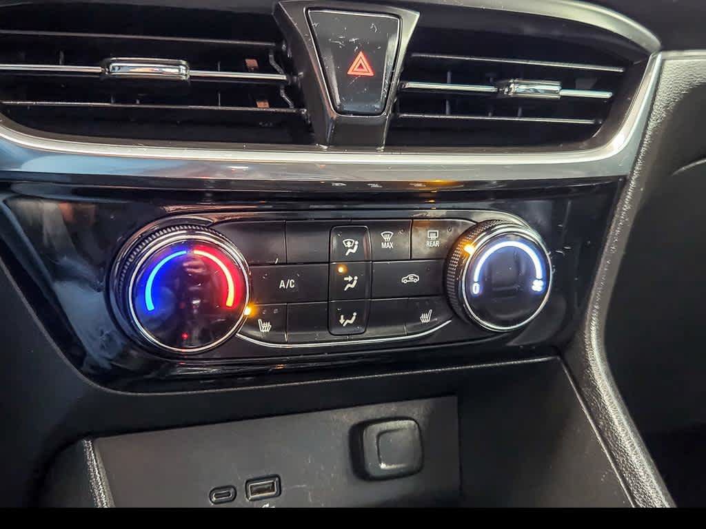 Used 2024 Buick Encore GX Sport Touring w/ Comfort Package FWD image 16