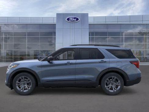 New 2026 Ford Explorer Active w/ Active Comfort Package image 3
