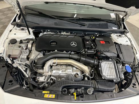 Used 2025 Mercedes-Benz CLA 250 4MATIC image 34