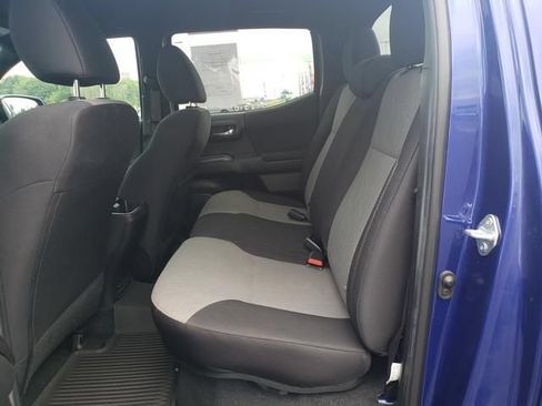 Used 2023 Toyota Tacoma TRD Sport AWD/4WD image 12