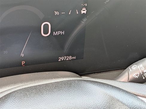 Used 2024 Buick Encore GX Sport Touring image 16