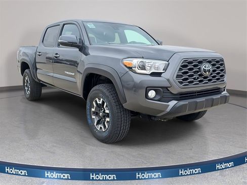 Used 2023 Toyota Tacoma TRD Off-Road image 4