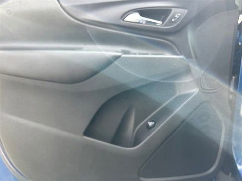Used 2022 Chevrolet Equinox LT image 18