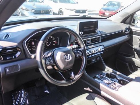 Used 2023 Honda Pilot Sport image 23