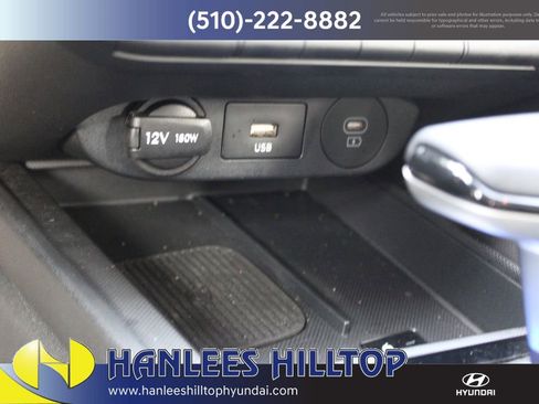 Used 2025 Hyundai Elantra SEL image 21