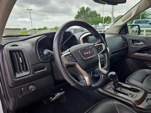 Used 2018 GMC Canyon Denali RWD image 2