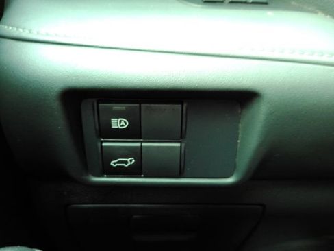 Used 2021 Toyota Highlander XLE image 41