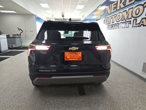 Used 2025 Chevrolet Equinox LT w/ Convenience Package II AWD/4WD image 6