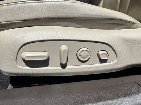 Used 2018 Buick LaCrosse Premium w/ Sun and Shade Package AWD/4WD image 17