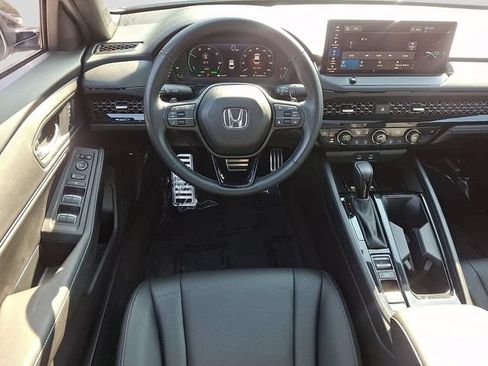 Used 2025 Honda Accord Sport image 13