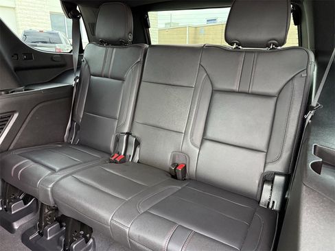 Used 2022 Chevrolet Tahoe RST w/ Luxury Package image 28