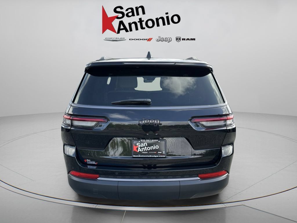 Used 2026 Jeep Grand Cherokee L Limited w/ Limited Altitude Package RWD image 13