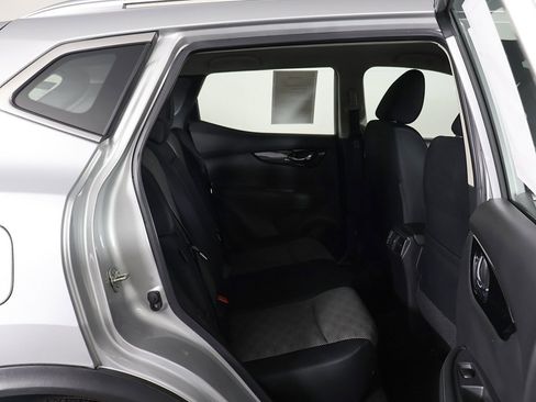 Used 2022 Nissan Rogue Sport SV image 29