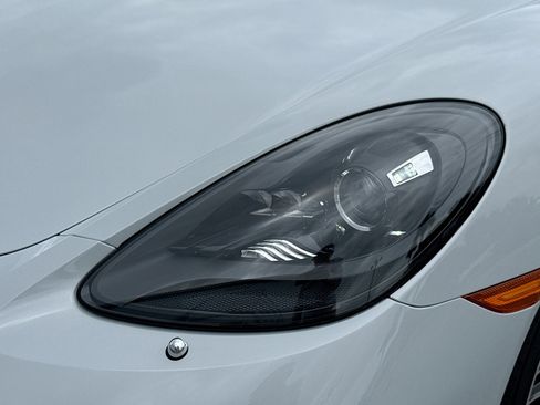 Used 2024 Porsche 718 Boxster S RWD image 9
