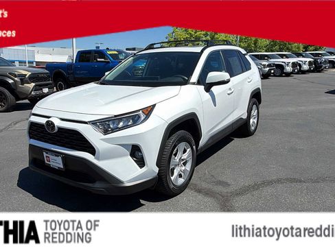 Certified 2020 Toyota RAV4 XLE w/ Convenience Package FWD image 1