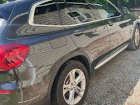 Used 2018 BMW X3 xDrive30i w/ Premium Package AWD/4WD image 3