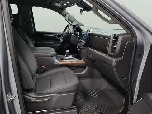 Used 2025 Chevrolet Silverado 1500 LT Trail Boss AWD/4WD image 14