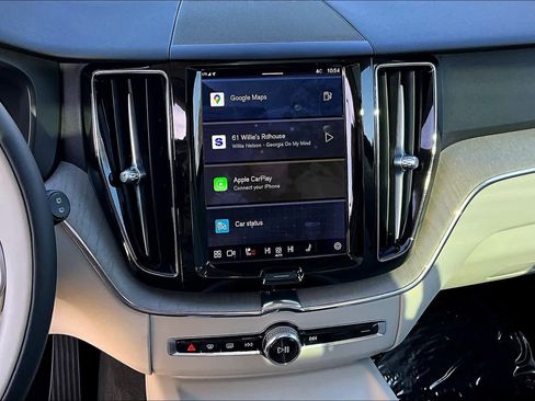 Certified 2023 Volvo XC60 B5 Plus w/ Climate Package image 6