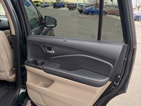 Used 2017 Honda Pilot Elite image 18