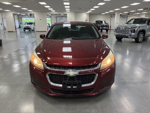 Used 2015 Chevrolet Malibu LT w/ Power Convenience Package FWD image 2