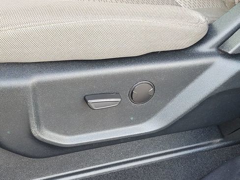 Used 2020 Ford F350 XLT w/ XLT Premium Package image 16