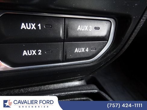 Used 2024 Jeep Gladiator Mojave w/ Technology Group AWD/4WD image 38