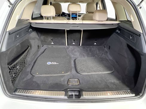 Used 2021 Mercedes-Benz GLC 300 4MATIC SUV image 25
