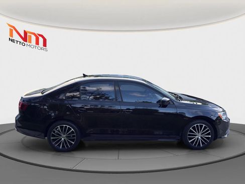 Used 2016 Volkswagen Jetta Sport FWD image 6