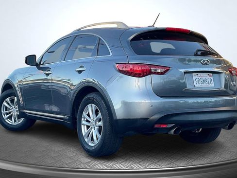 Used 2015 INFINITI QX70 AWD w/ Premium Package image 2