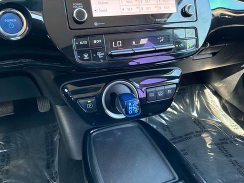 Used 2020 Toyota Prius Prime LE FWD image 15