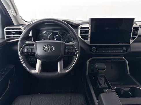 Used 2022 Toyota Tundra SR5 w/ SR5 Premium Package RWD image 29