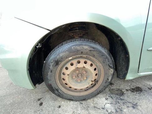 Used 2009 Toyota Sienna CE image 11