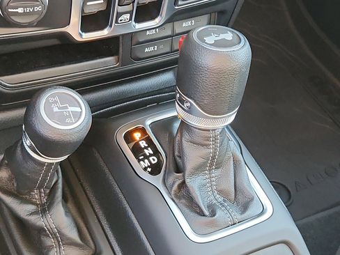 New 2024 Jeep Wrangler Unlimited Sport image 7