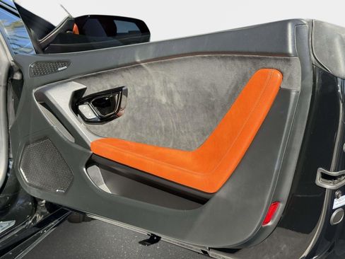 Used 2018 Lamborghini Huracan LP 610-4 image 24