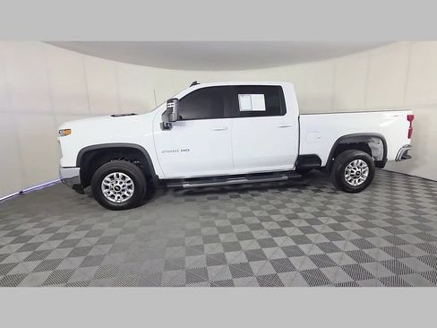 Used 2025 Chevrolet Silverado 2500 LT w/ Convenience Package AWD/4WD image 46