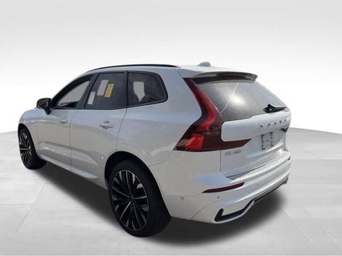 Used 2026 Volvo XC60 B5 Ultra AWD/4WD image 4