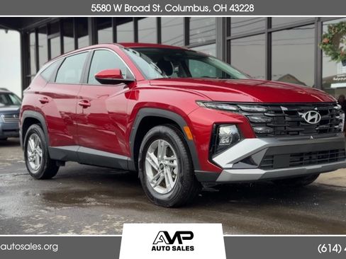 Used 2025 Hyundai Tucson SE FWD image 1